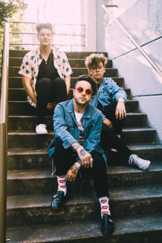 lovelytheband